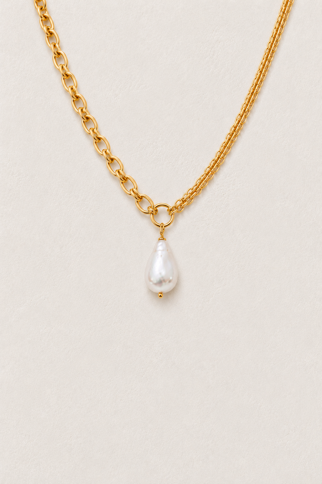 
                  
                    Luna Pearl Link Necklace
                  
                