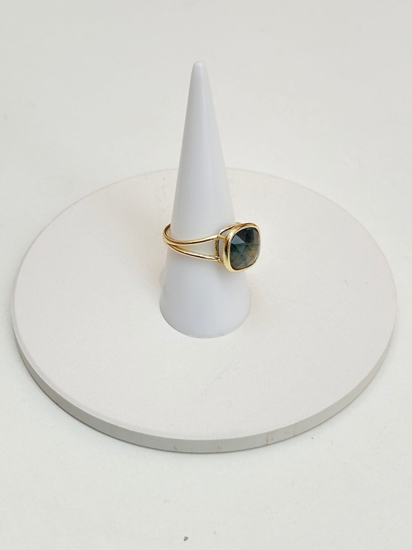 
                  
                    Labradorite Squared Adjustable Ringg
                  
                