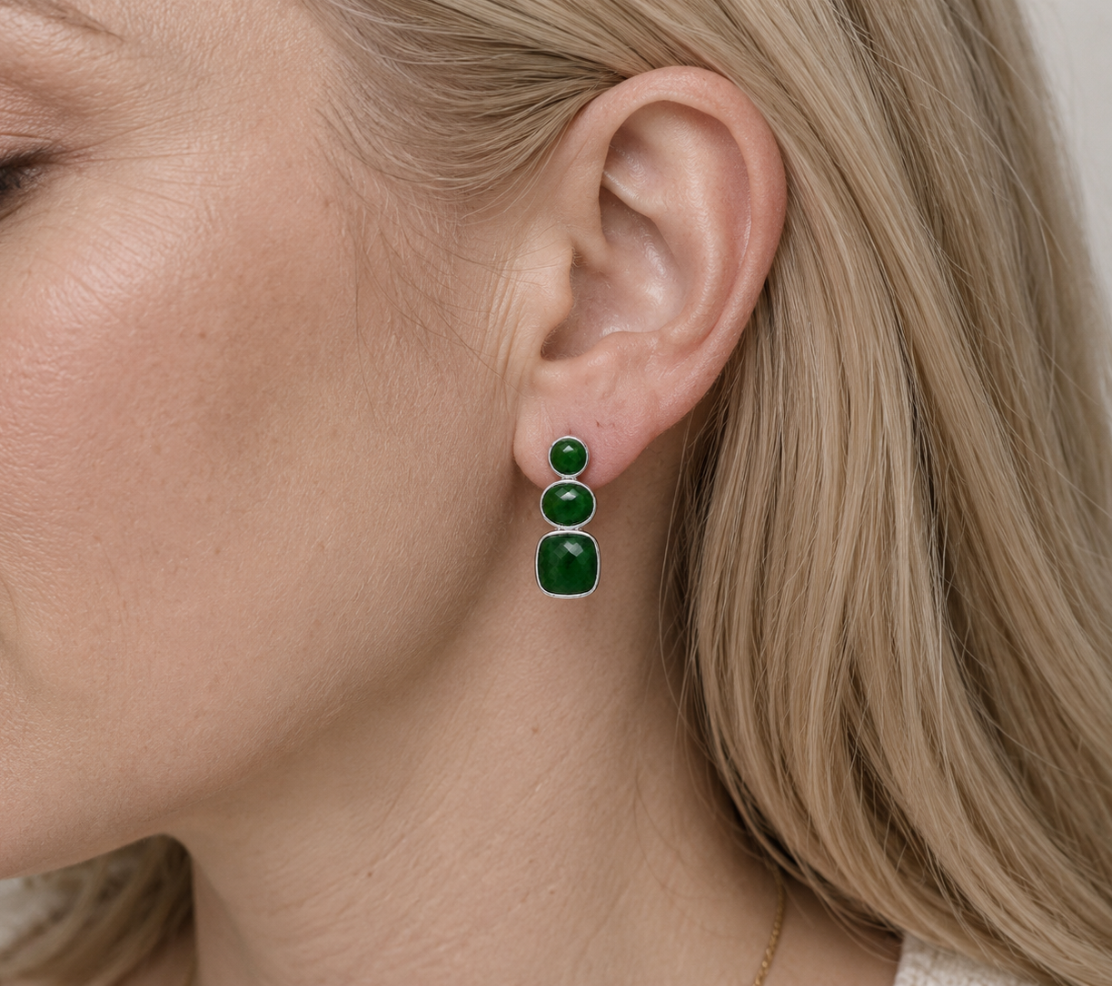 
                  
                    Solenne Silver Green Jade - Genuine Gemstone Stud Earrings
                  
                