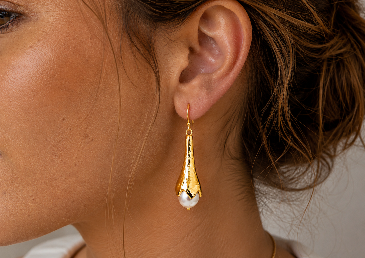 
                  
                    Noelle Freshwater Pearl Gold Drop Earrings – Genuine Freshwater Pearl Earrings
                  
                
