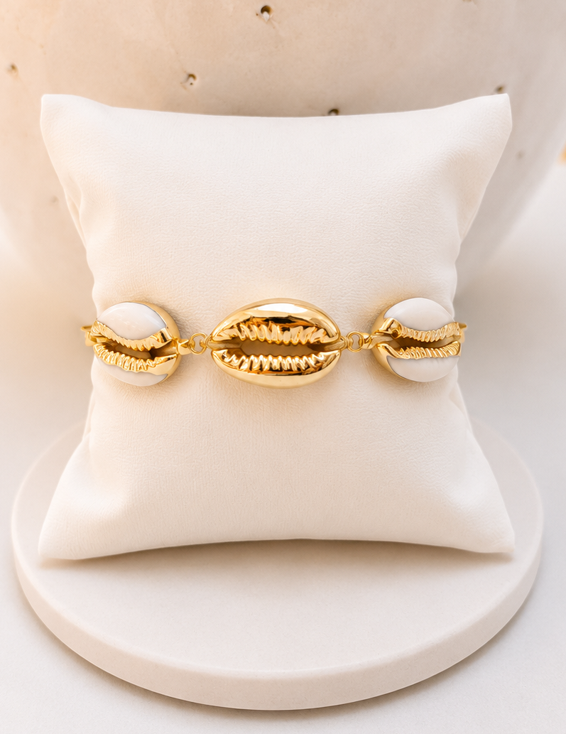 
                  
                    Golden Tide Shell Bracelet
                  
                