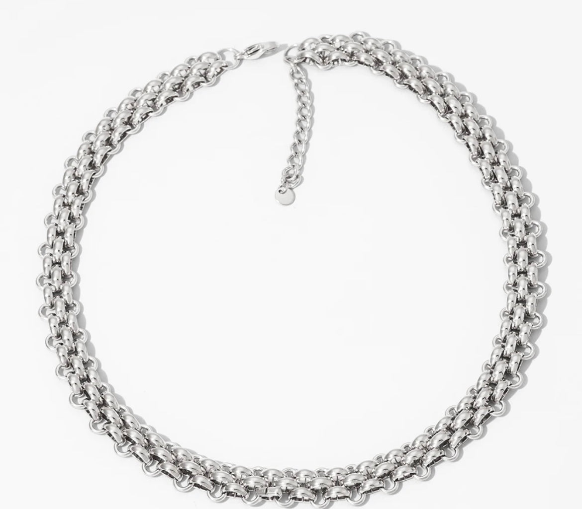 
                  
                    Sienna Silver Statement Chain Necklace – Waterproof Stainless Steel
                  
                