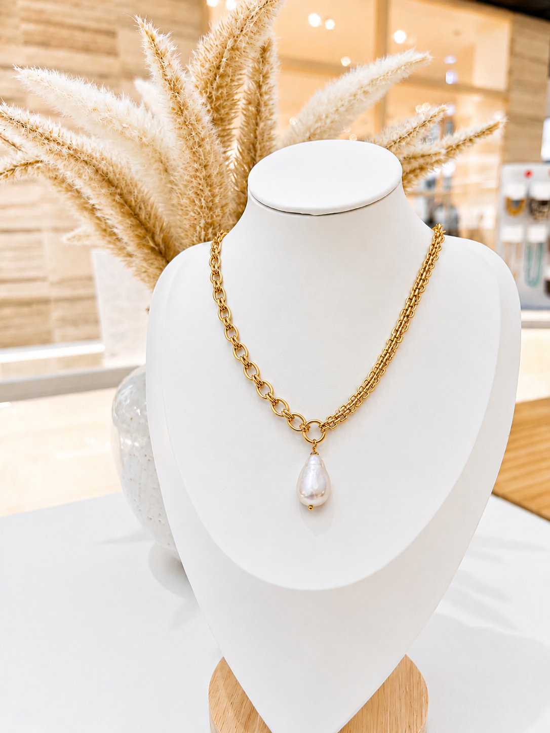 
                  
                    Luna Pearl Link Necklace
                  
                