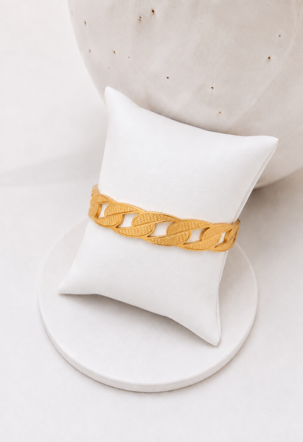 
                  
                    Aurora Link Gold Bangle – alternate view
                  
                
