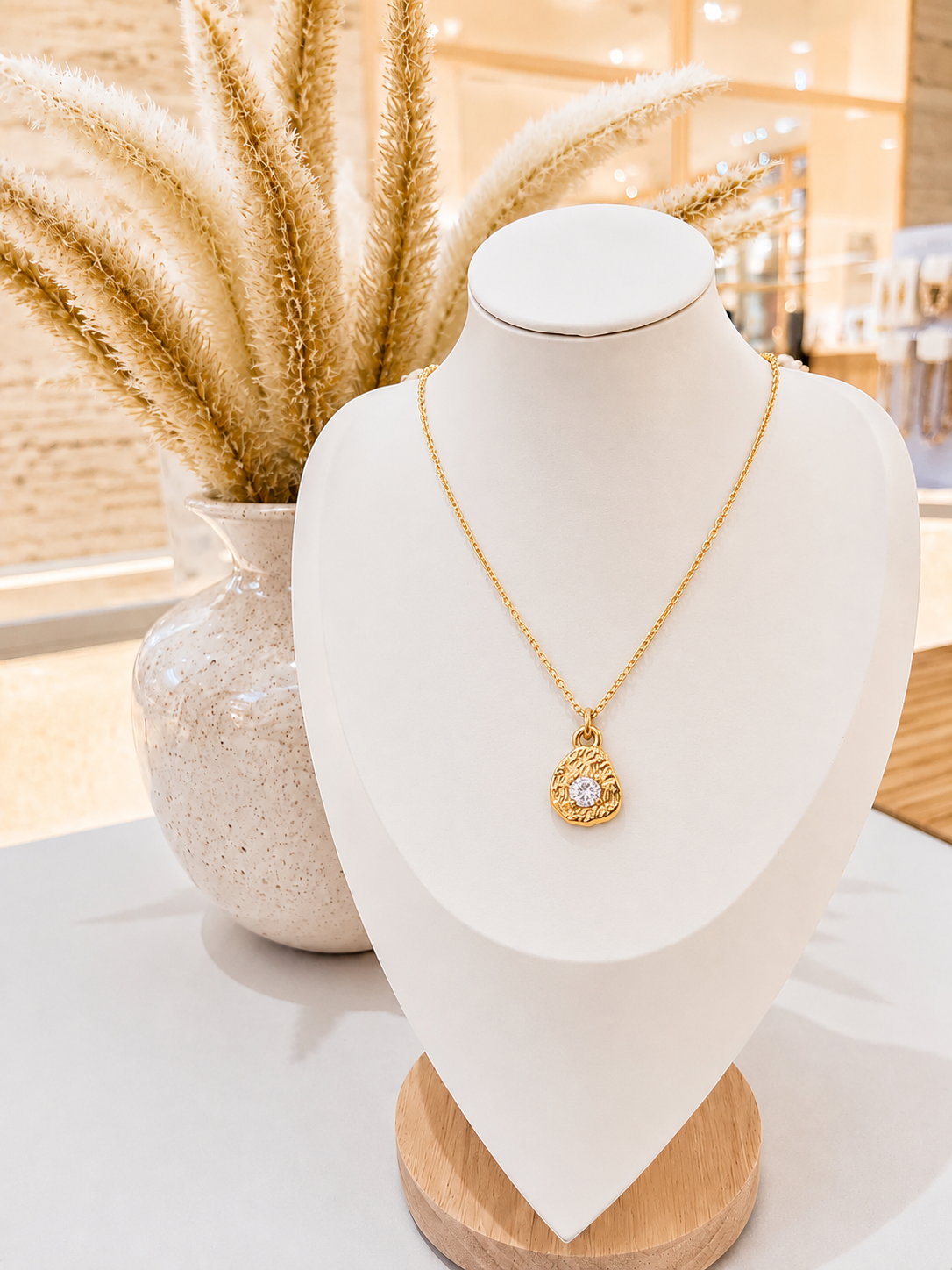 
                  
                    Aurelia Crystal Pendant Necklace – Waterproof & Tarnish-Free
                  
                