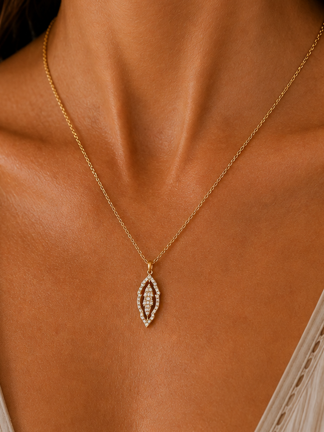 
                  
                    Solene Crystal Leaf Necklace – Dainty Gold Pendant Necklace
                  
                