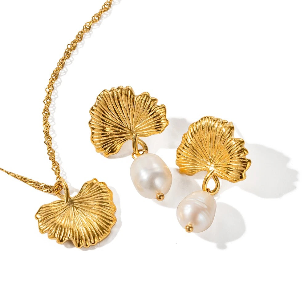 
                  
                    Gold Plated Stainless Steel Waterproof & Tarnish-Free Necklaces- Boho Jewellery For Everyday Wear
                  
                