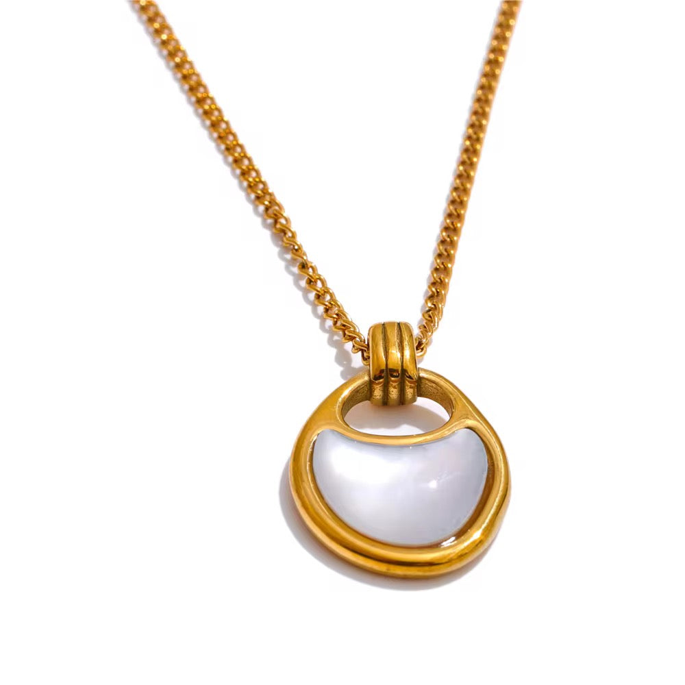 
                  
                    Amara Dreamcatcher Pearl Necklace – Waterproof & Tarnish-Free
                  
                