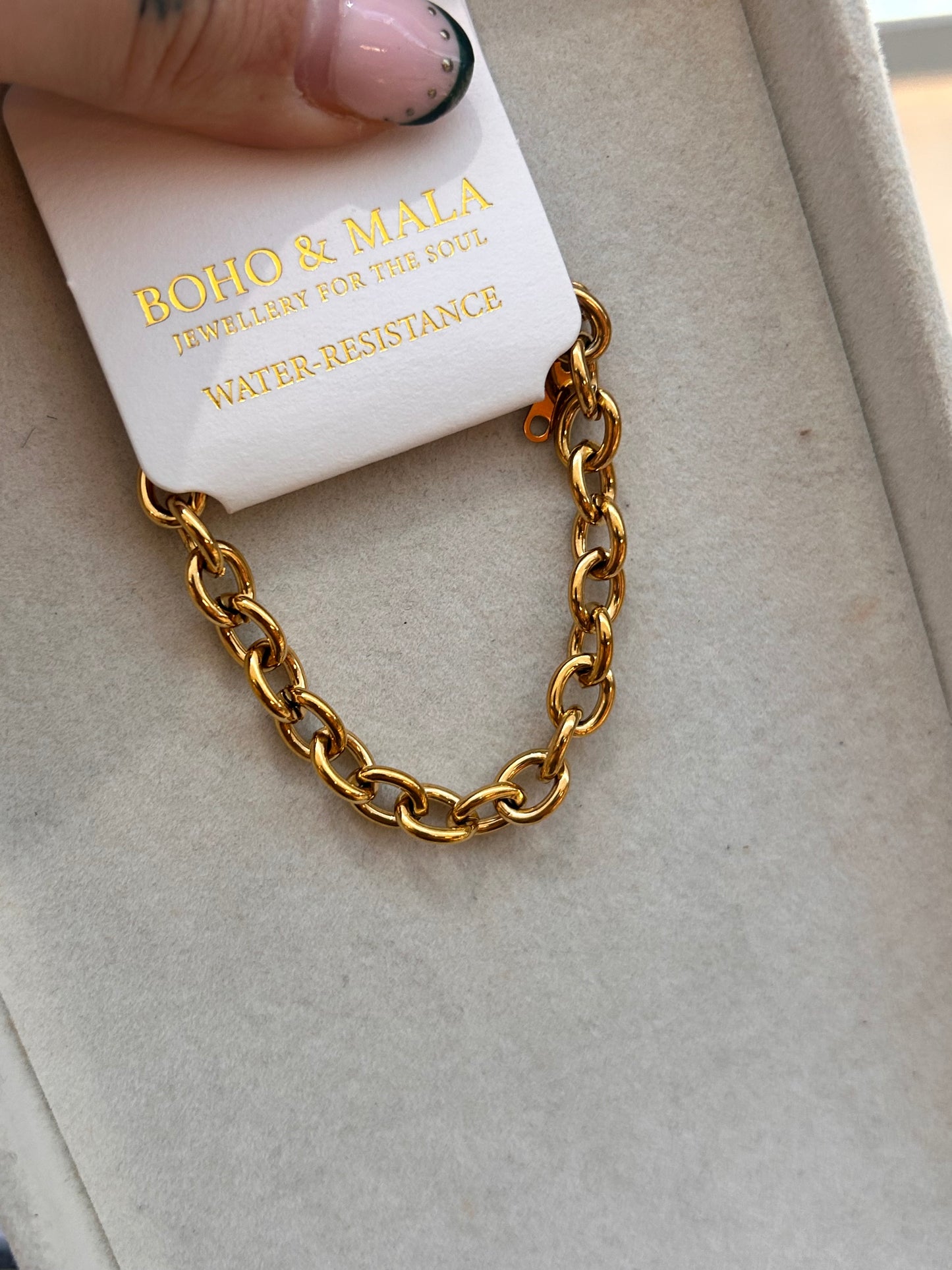 
                  
                    Brielle Gold Classic Oval Link Bracelet – Boho & Mala jewellery
                  
                