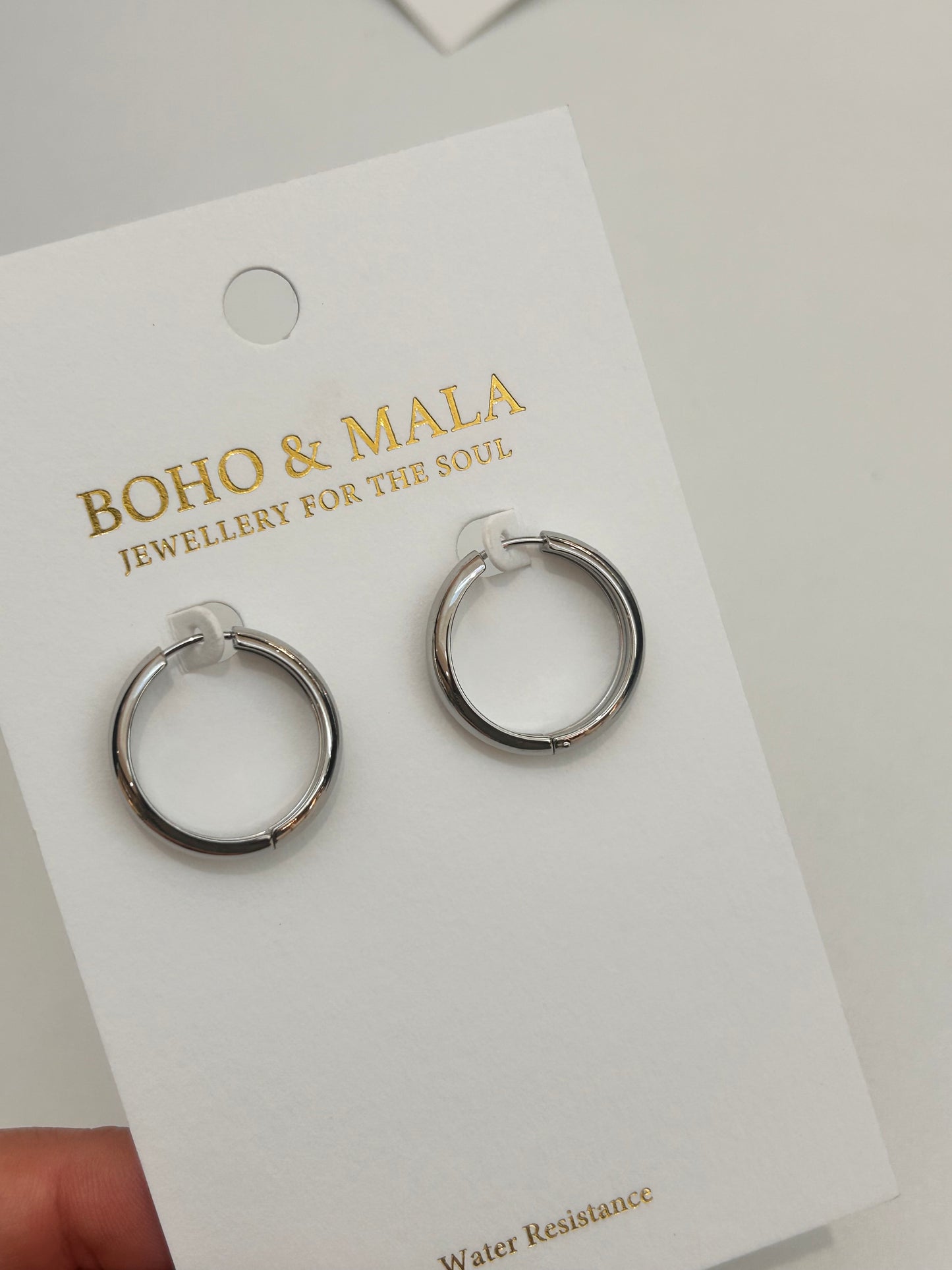 
                  
                    Classic Waterproof Hoop Earrings – Silver 20mm
                  
                