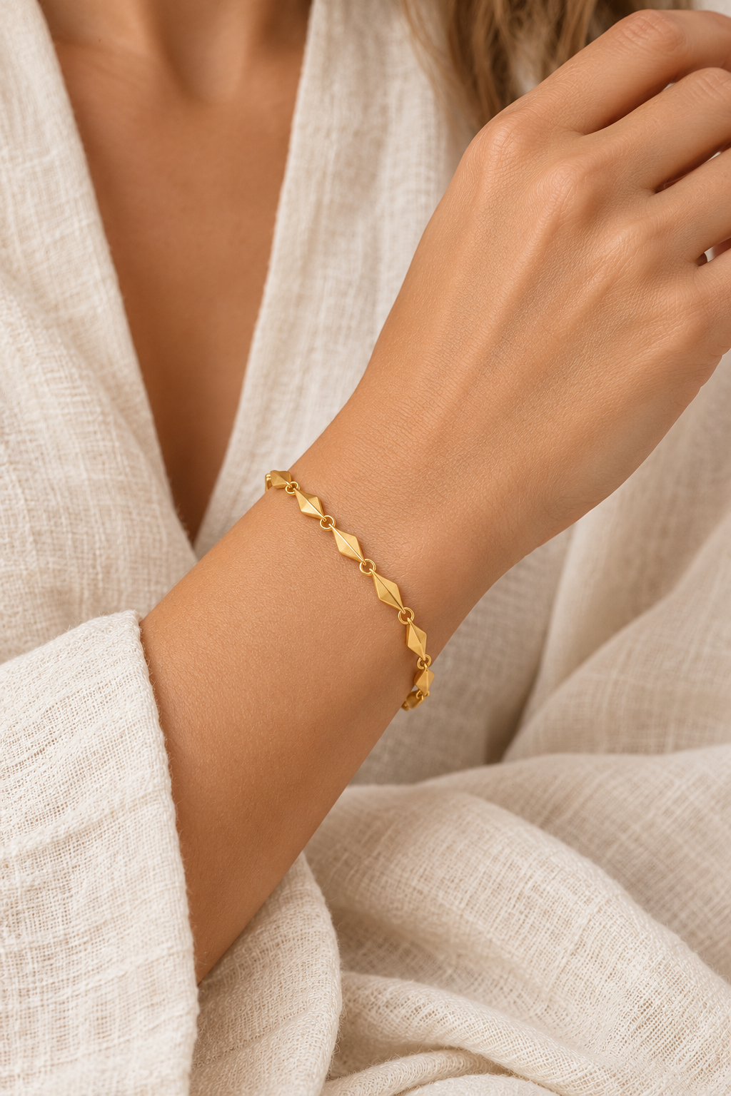 
                  
                    Boho model wearing the gold diamond bracelet
                  
                