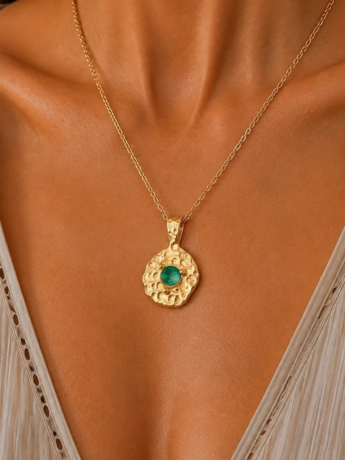 
                  
                    Solara May Birthstone Necklace – Emerald Green Waterproof & Tarnish-Free
                  
                